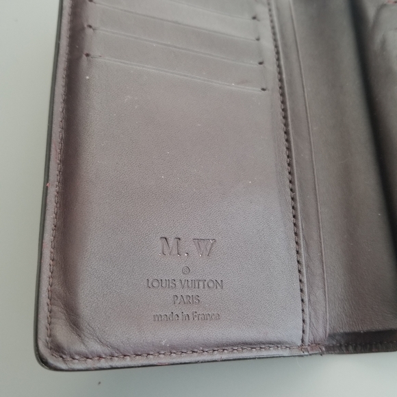 LOUIS VUITTON Classic Signature print - Picture 10 of 13